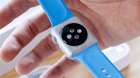 how to spot a fake apple watch